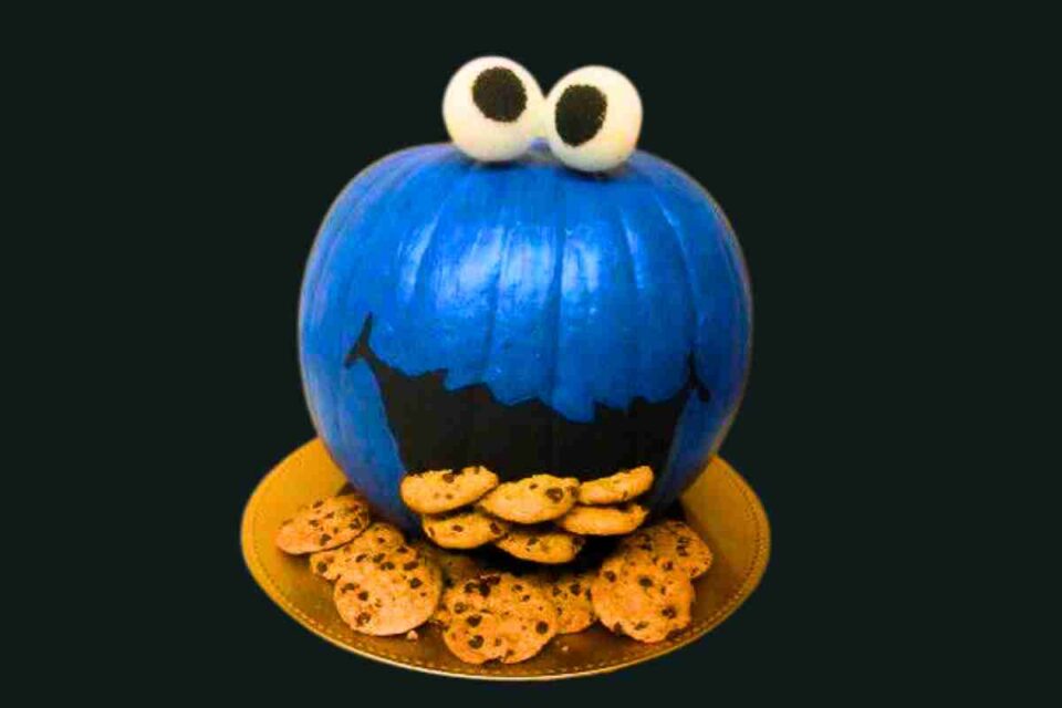 paint-the-town-orange-21-creative-pumpkin-painting-ideas